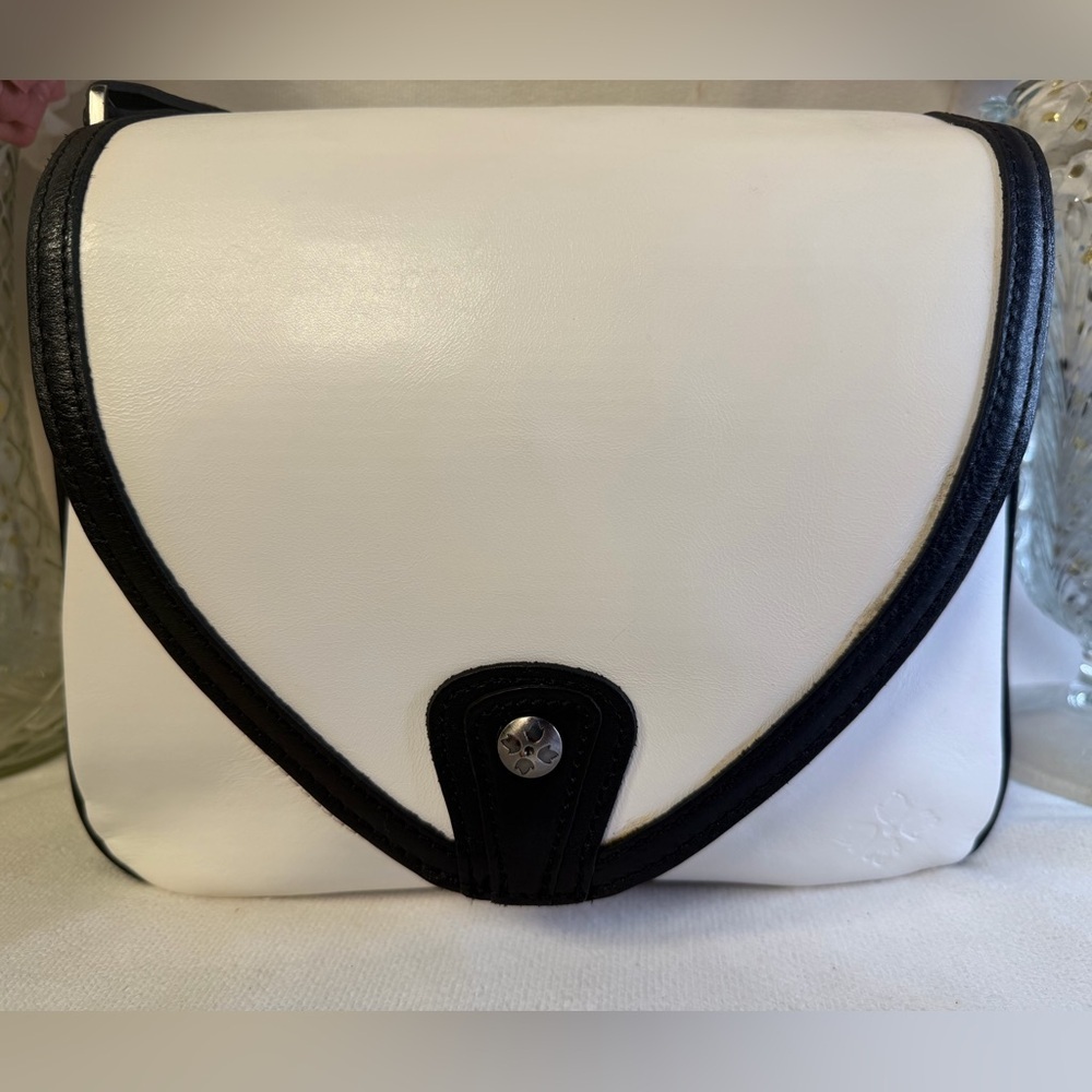 Patricia Nash White and Black Color Block Alimena Crossbody Bag - Picture 2 of 12